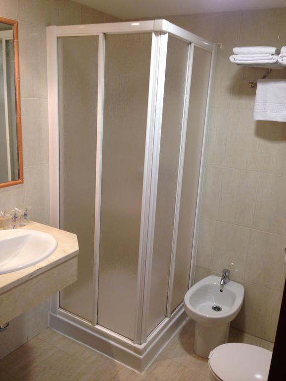 Hotel Los Templarios Ponferrada Ngoại thất bức ảnh