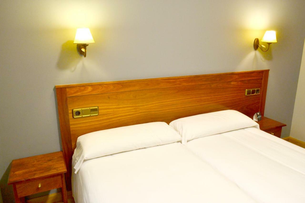 Hotel Los Templarios Ponferrada Ngoại thất bức ảnh