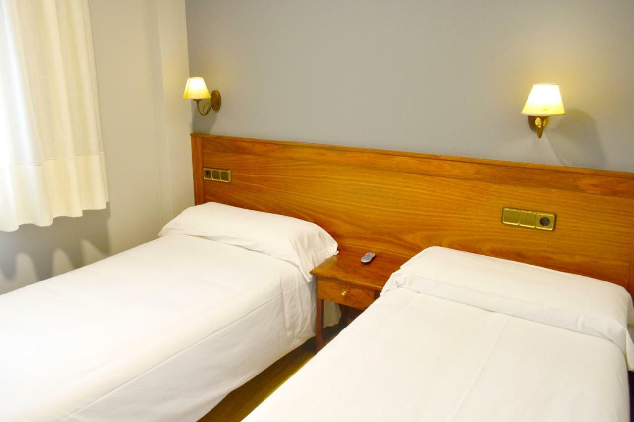 Hotel Los Templarios Ponferrada Ngoại thất bức ảnh